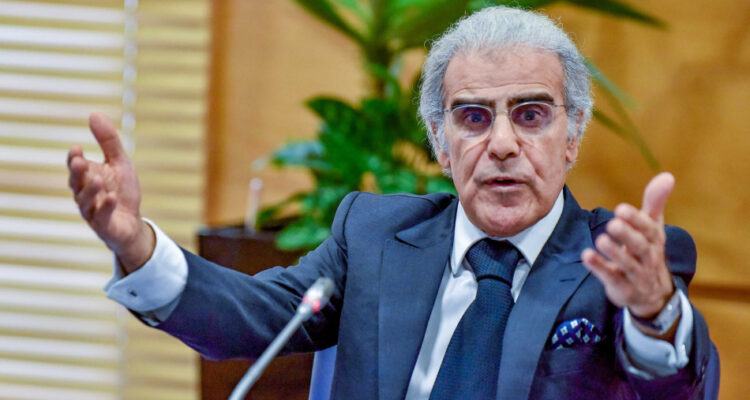 والي بنك المغرب: الخريجون الشباب الأكثر معاناة من البطالة