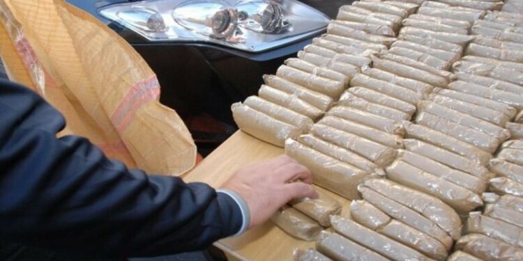 حجز أكثر من 4 أطنان من مخدر الحشيش في عملية أمنية على مستوى الطريق السيار بوزنيقة المحمدية