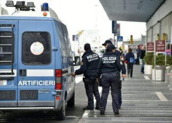 الشرطة الإيطالية تعتقل 50 شخصا في عملية ضد المافيا