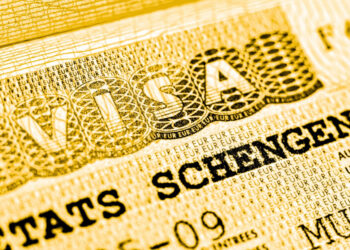 هل أضحت أيام التأشيرات الذهبية معدودة في إسبانيا؟