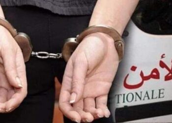 الدار البيضاء: توقيف "بزناسة" في حالة تلبس بنقل وحيازة مواد مخدرة ومحاولة إرشاء الشرطة