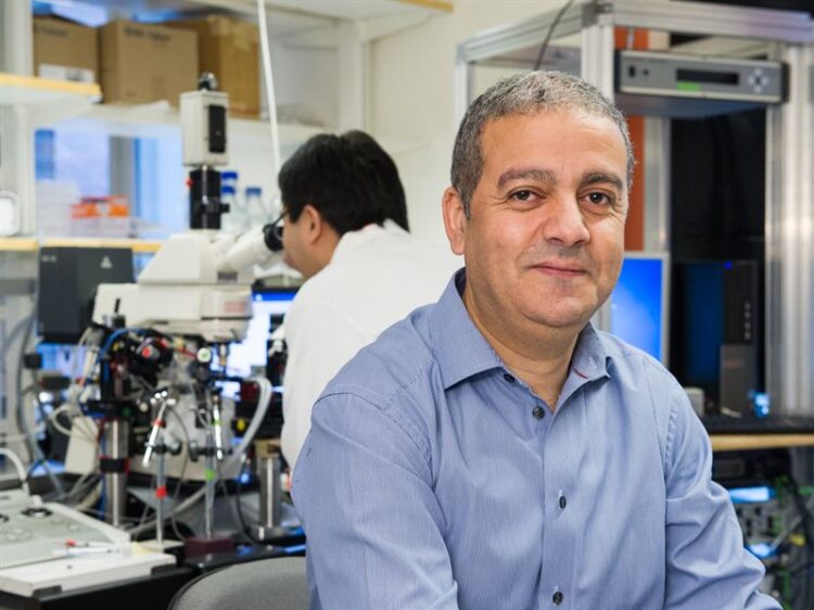 مغربي في لجنة تحكيم نوبل .. المنيرة يتحدث عن البحث العلمي في المغرب