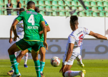 حسنية أكادير يتعادل مع ضيفه الرجاء البيضاوي