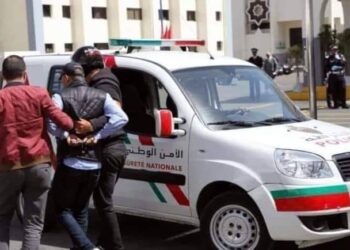 أمن الدار البيضاء يوقف شخصا متورطا في ارتكاب محاولة سرقة تحت التهديد بالعنف من داخل وكالة لتحويل الأموال