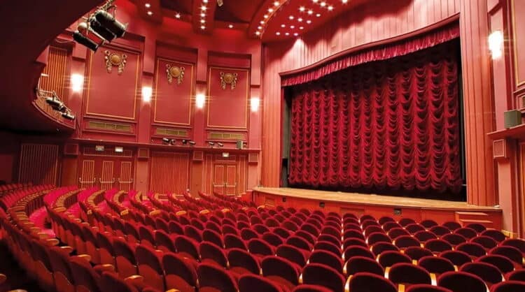 وزارة الثقافة تسطر برنامجا احتفائيا على الصعيد الوطني بمناسبة اليوم العالمي للمسرح